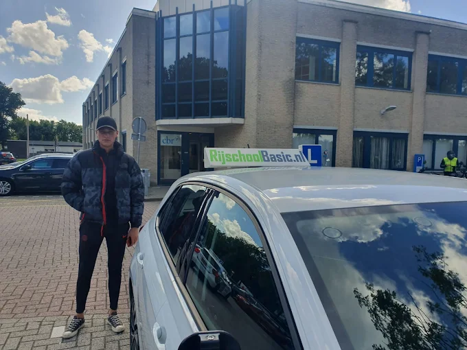 Gratis proefles rijles Haarlem